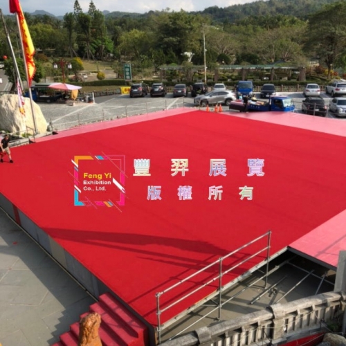 高雄內門紫竹寺-紅色圈毛地毯及海綿墊