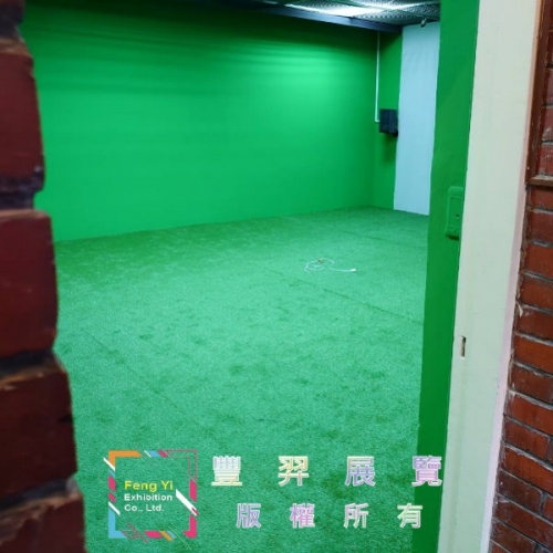 台北當代藝術館-深灰色台子及仿真草代工