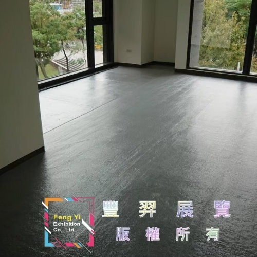 忠孝東路五段LV精品-布拉琪長毛地毯及淺灰色不織布滿鋪
