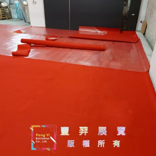 士林中正路商場鮮紅色不織布地毯