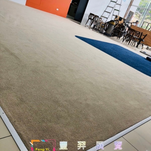 竹北汽車展示中心長毛地毯-摩登F1326灰色+602藍色...