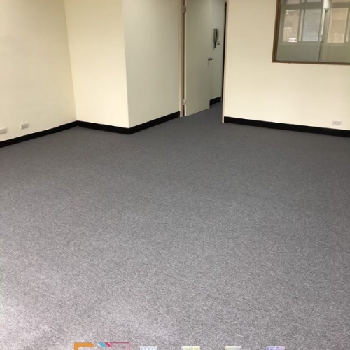 台北市永吉路辦公室灰色圈毛地毯滿鋪照片分享...