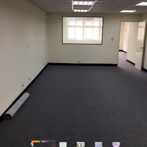 台北市永吉路辦公室灰色圈毛地毯滿鋪照片分享...