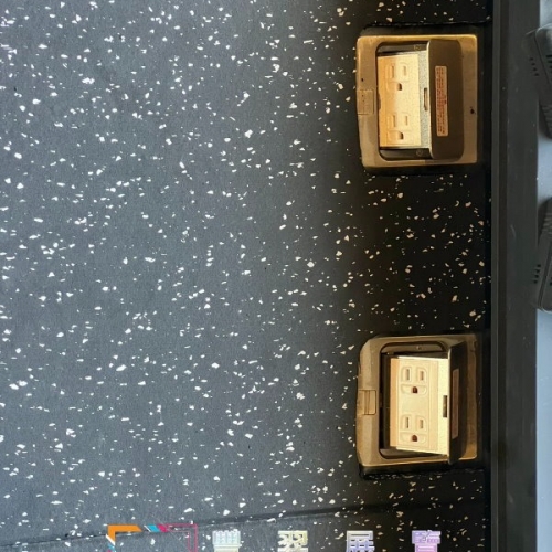 三重欣世代健身中心健身地墊鋪設完工照